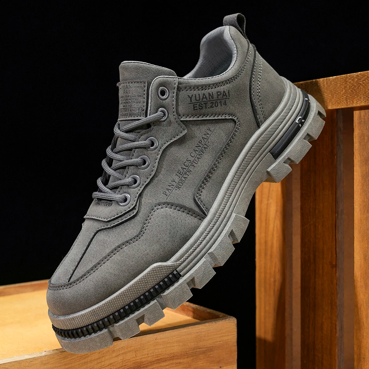 Casual Men Outdoor Hiking Shoes Breathable Anti Odor Comfortable
