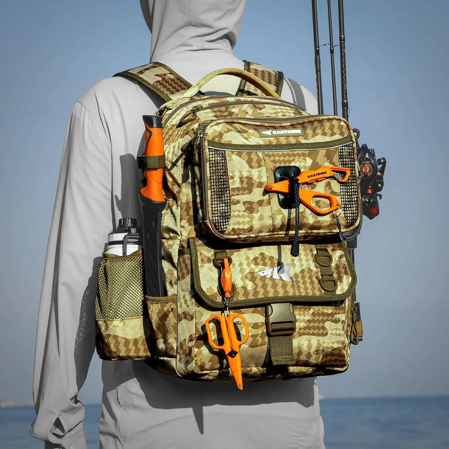 YTYIN BaitSpace Fishing Tackle Backpack With Removable Bait Binder